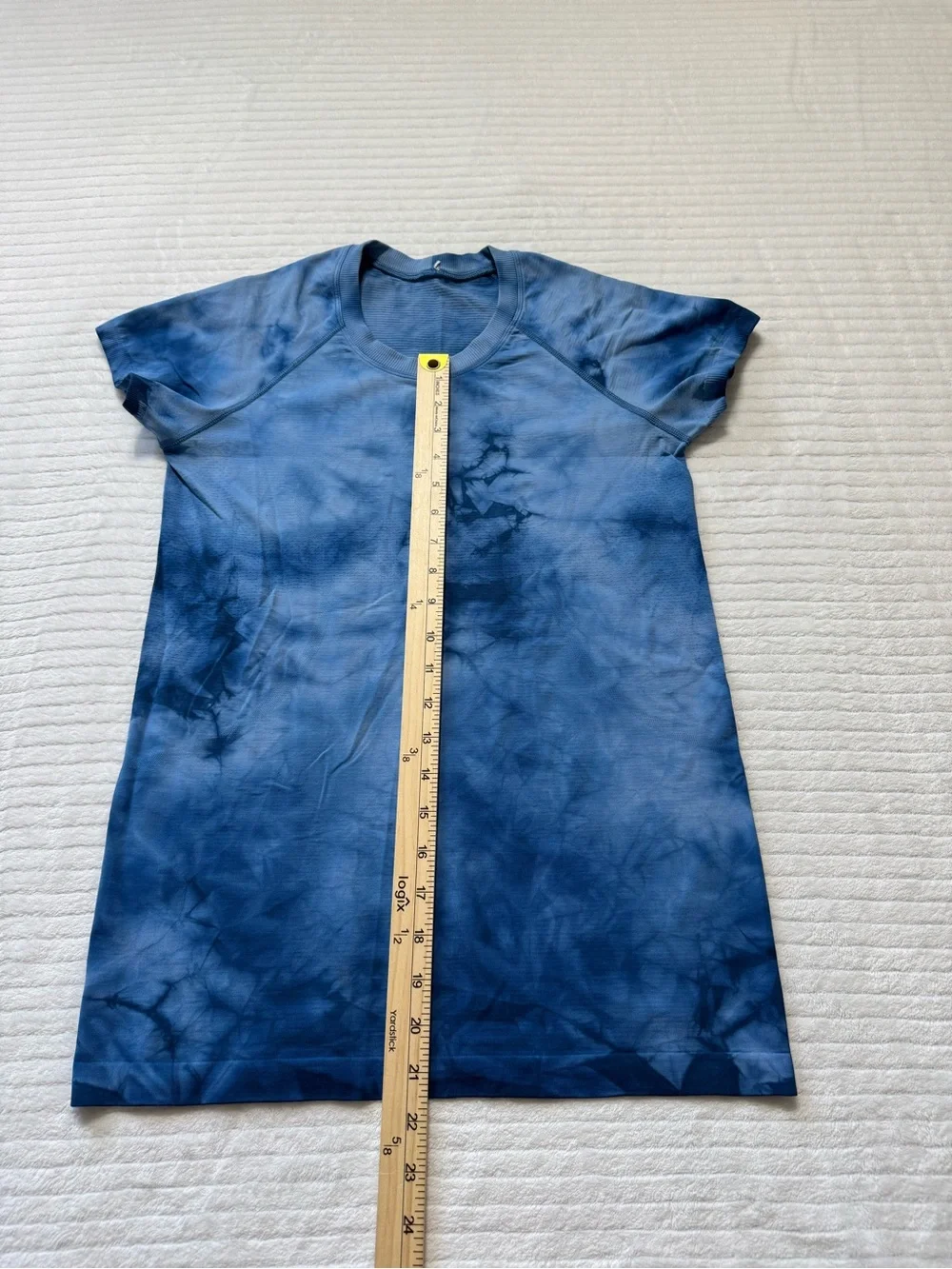 lululemon athletica Blue Tie-Dye Short Sleeve Crew Tee